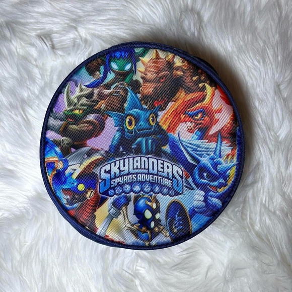 ✨20% Off Sale✨Skylanders Spyro’s Adventure Blue Small Round DS Bag - Picture 2 of 5